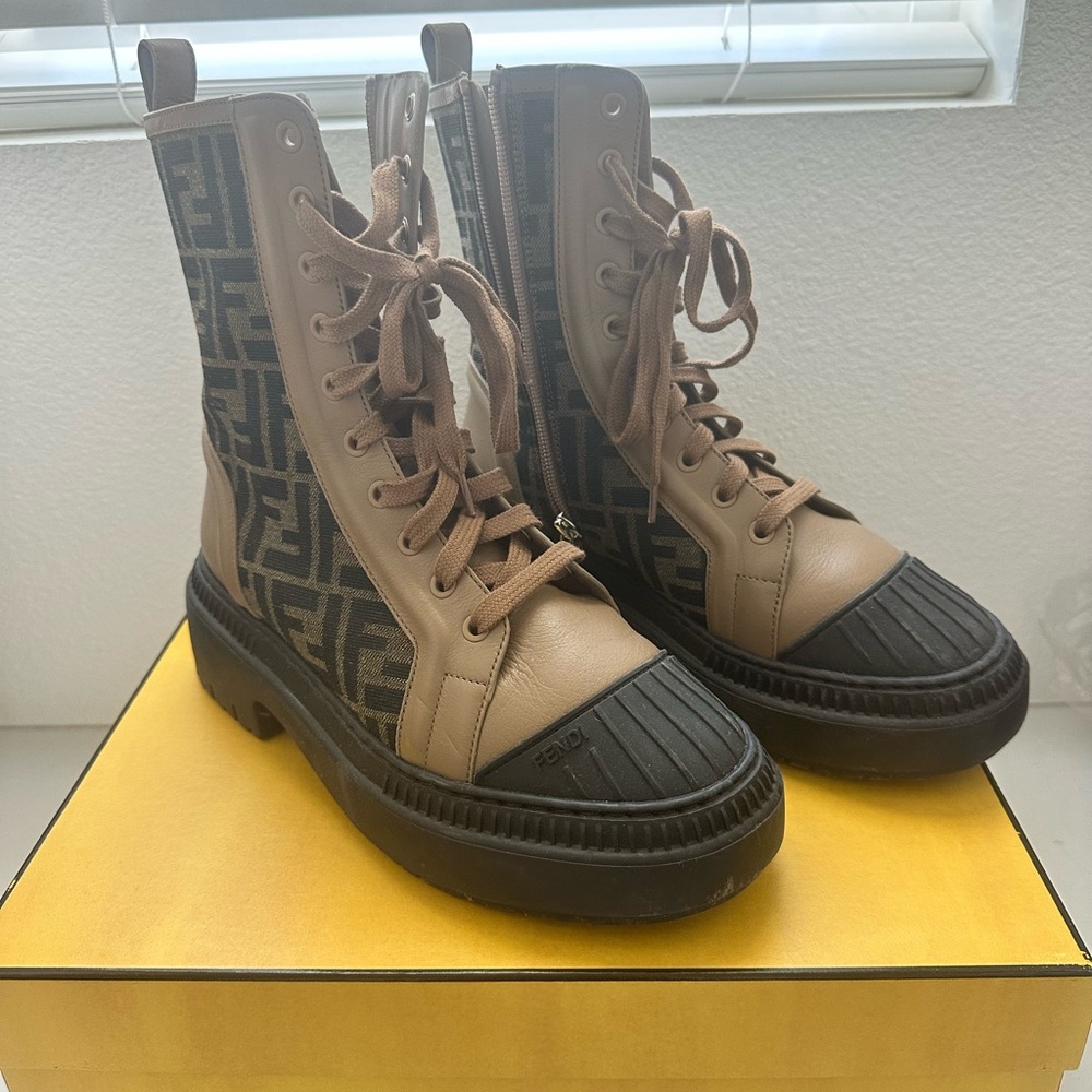 Fendi Tan and Black Combat Moto Boots with Lace-Up Design
